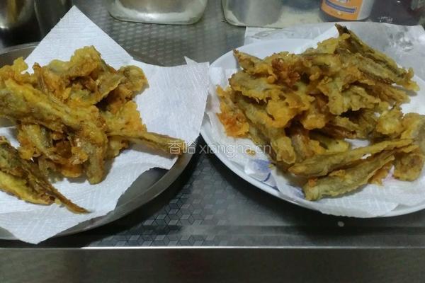 炸小黄鱼的做法图解5