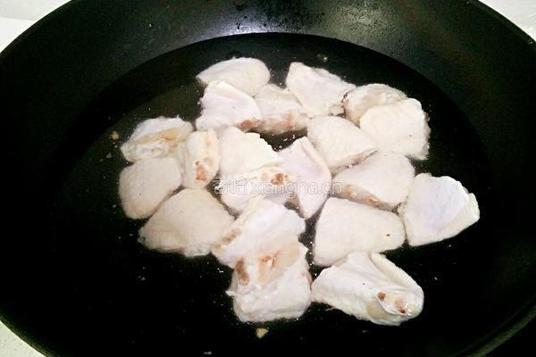 香菇蒸鸡翅的做法图解5