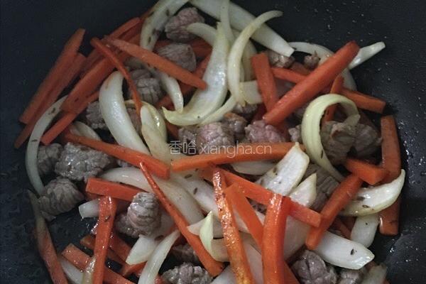 牛肉煲饭的做法图解3