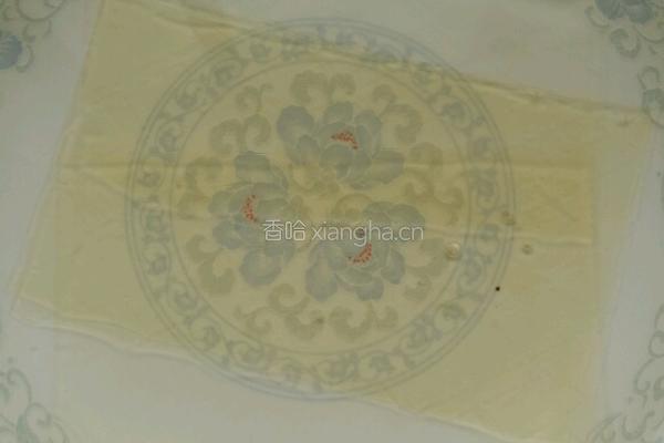 香蕉草莓慕斯（6寸）的做法图解2