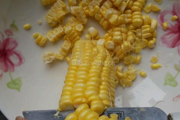 玉米虾仁的做法图解2