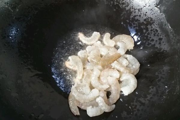 玉米虾仁的做法图解5