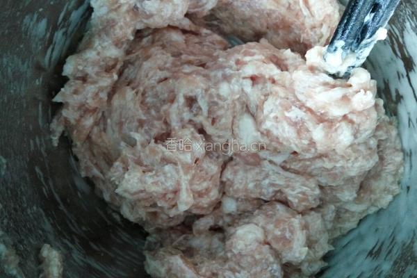 猪肉芹菜水饺的做法图解3