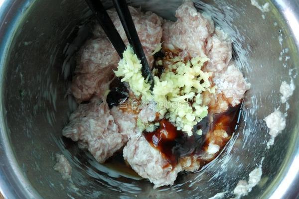 猪肉芹菜水饺的做法图解4