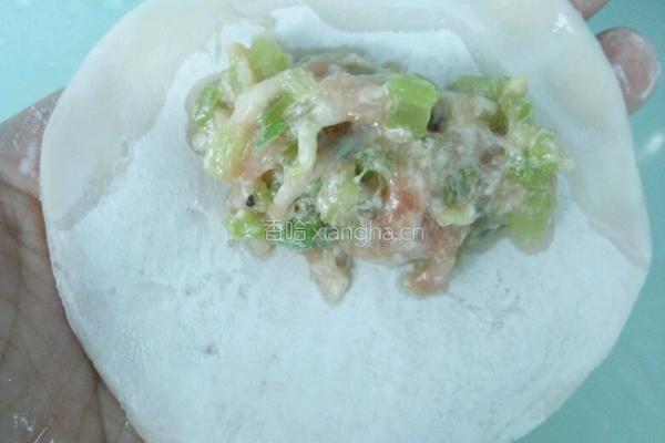 猪肉芹菜水饺的做法图解8