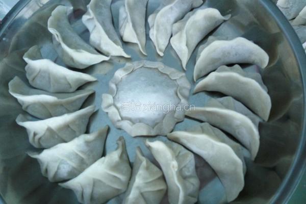 猪肉芹菜水饺的做法图解12