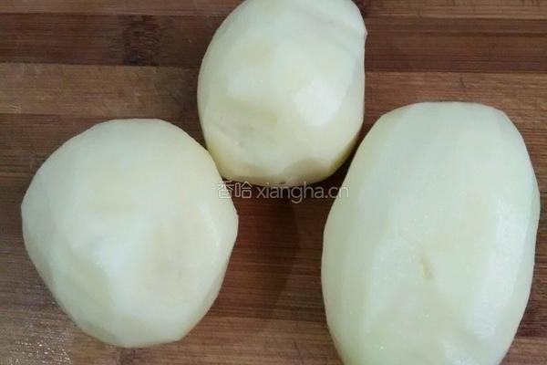 干煸土豆片的做法图解1