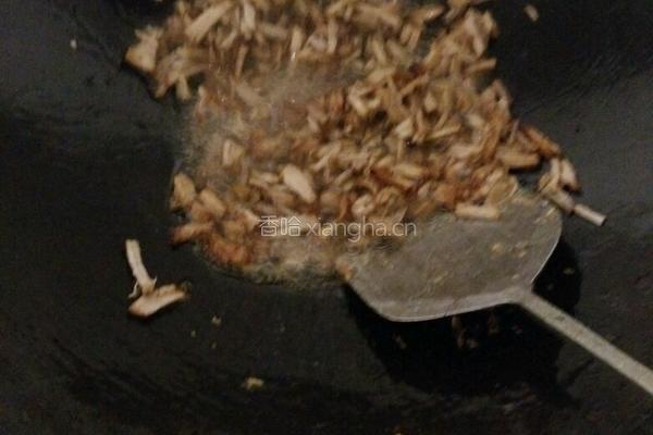 榨菜炒肉丝的做法图解3