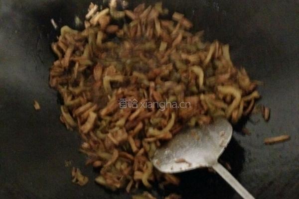 榨菜炒肉丝的做法图解4