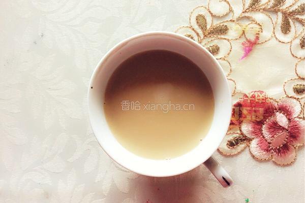 蓝莓奶茶的做法图解4