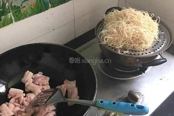 豆角焖面的做法图解1