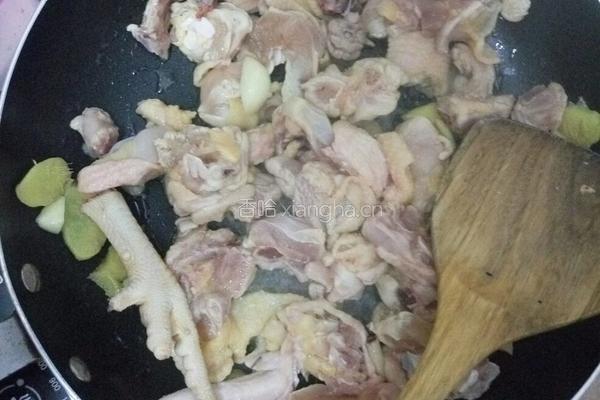 土豆焖鸡的做法图解2