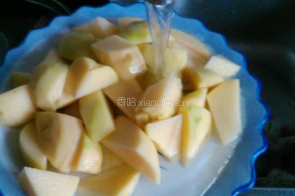 煎烧土豆的做法图解1