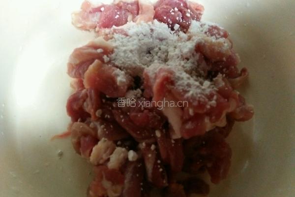 笋与肉爆香的做法图解2