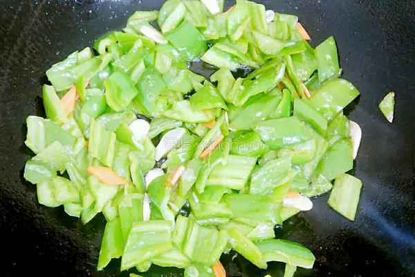 青椒鸡蛋饼的做法图解3