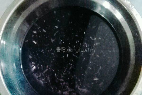 红薯黑糯米粥的做法图解1