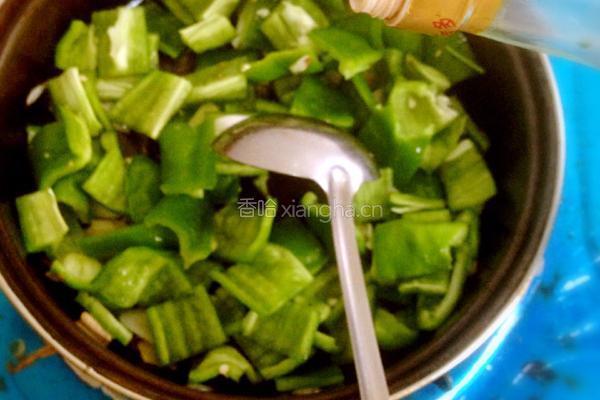 青椒炒鸡蛋的做法图解6
