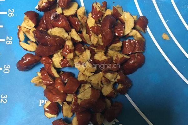 火腿花卷与红枣花卷的做法图解8