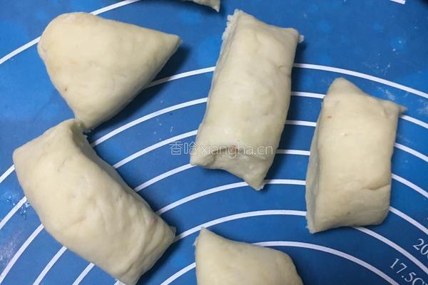 火腿花卷与红枣花卷的做法图解9