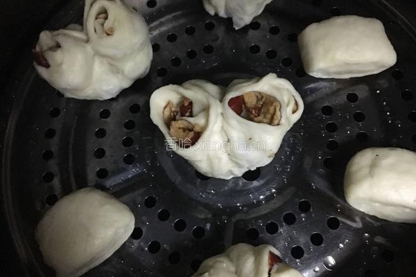 火腿花卷与红枣花卷的做法图解12
