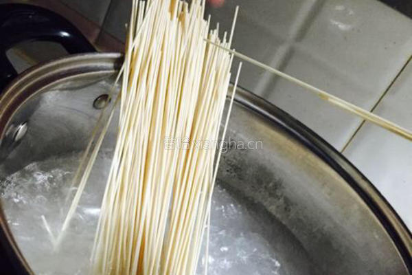 番茄煎蛋面的做法图解8