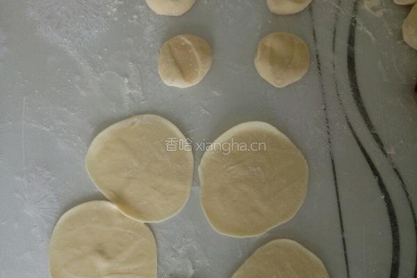 韭菜鸡蛋水饺的做法图解7