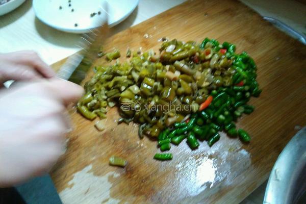 麻辣鱿鱼块的做法图解2