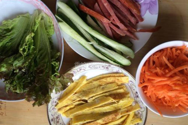 蔬菜寿司的做法图解2