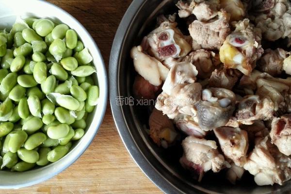鸡丁炒毛豆的做法图解2