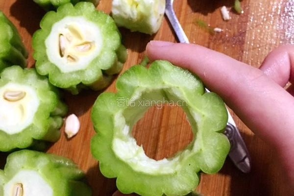 酿苦瓜的做法图解7