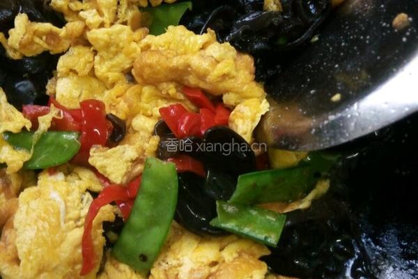 木耳炒鸡蛋的做法图解5