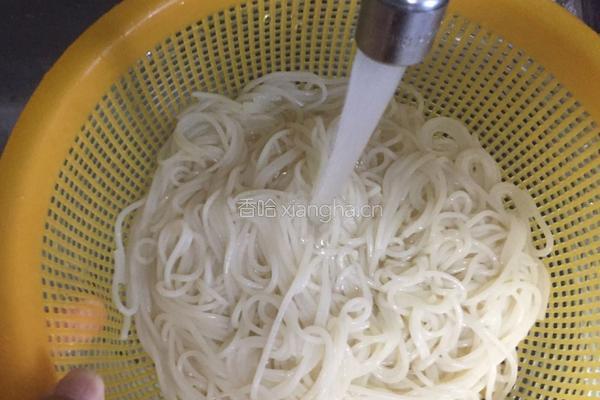 榨菜肉丝炒米粉的做法图解4