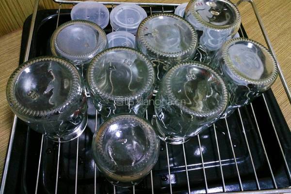 自制醇香酸奶的做法图解1