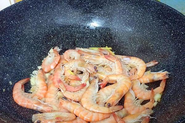豆酱炒虾的做法图解6
