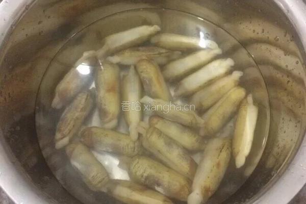 酸笋炒海蛏的做法图解1