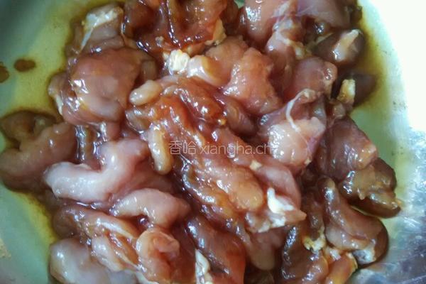 苦瓜炒肉的做法图解1