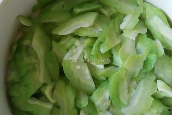 苦瓜炒肉的做法图解4