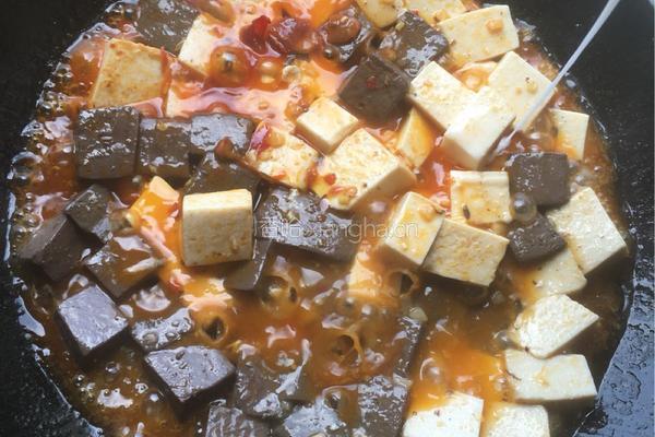 鸭血豆腐的做法图解7