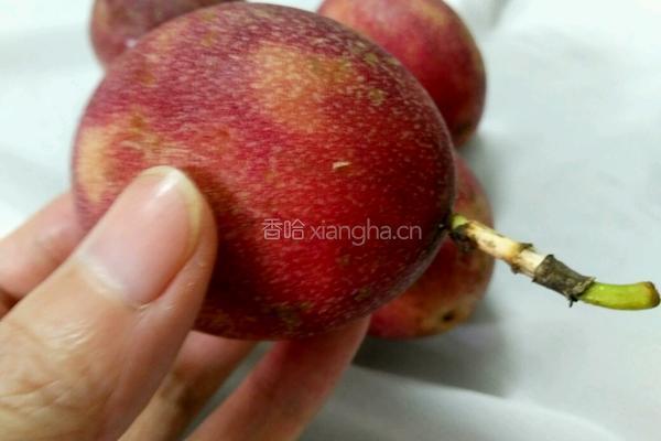 蜂蜜百香果茶的做法图解1