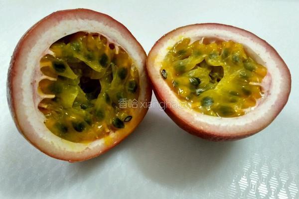 蜂蜜百香果茶的做法图解2