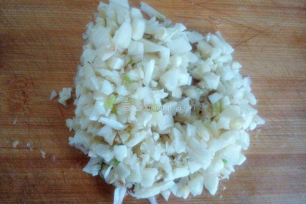茄子末豆腐的做法图解1