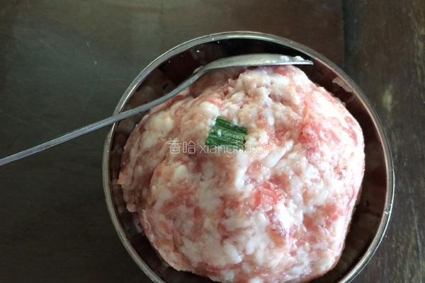 瘦肉酿辣椒的做法图解2