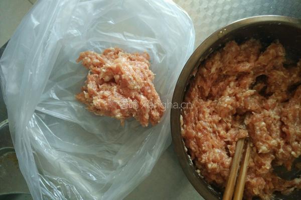 肉酿虎皮尖椒的做法图解5