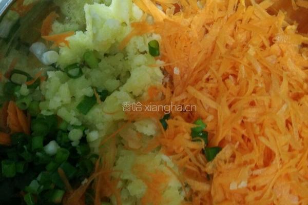 土豆煎饼(端上去还没来得及拍照)的做法图解1