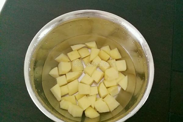 土豆炖豆角的做法图解2