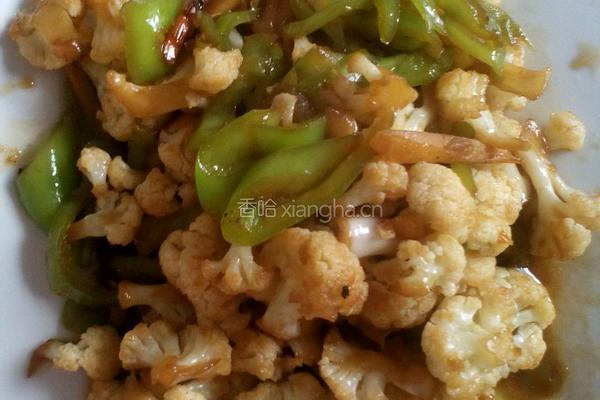 青椒炒菜花的做法图解5