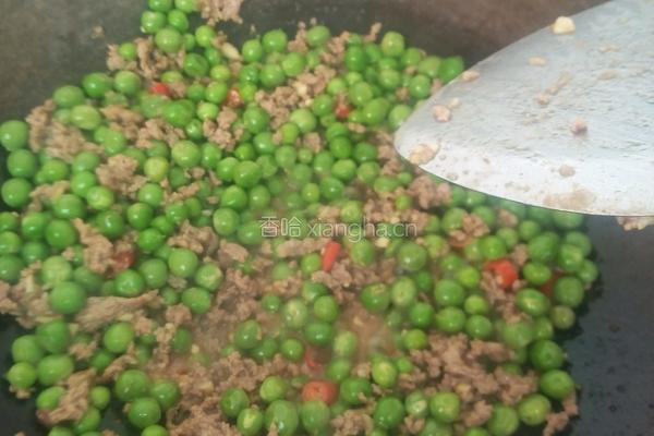 肉末炒豌豆的做法图解5