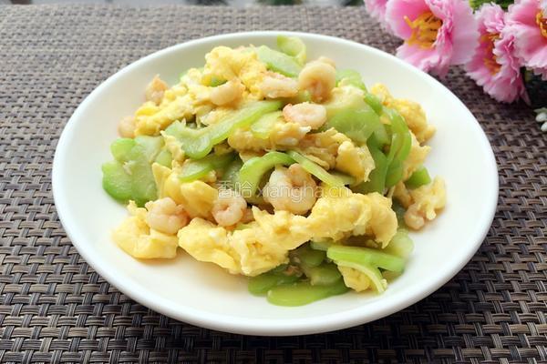 虾仁鸡蛋炒苦瓜的做法图解10