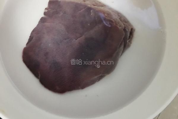 柿子椒炒猪肝的做法图解1