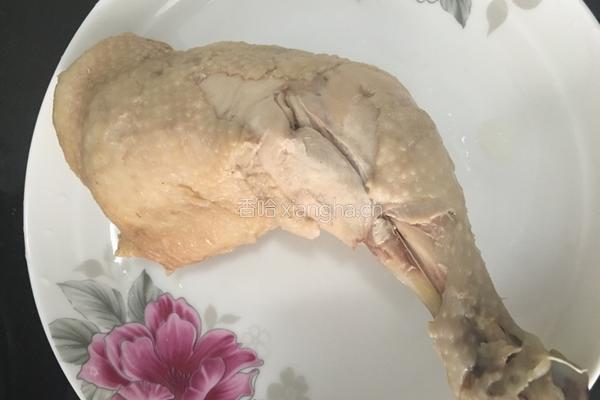 凉拌麻油鸡丝的做法图解1